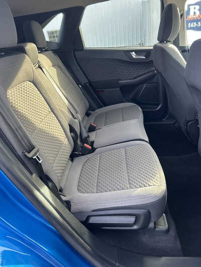 2020 Ford Escape, $1. Photo 5