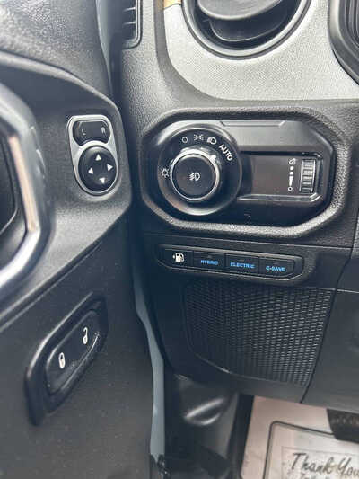 2025 Jeep Wrangler, $0. Photo 10