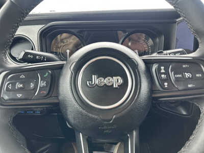 2025 Jeep Wrangler, $0. Photo 11