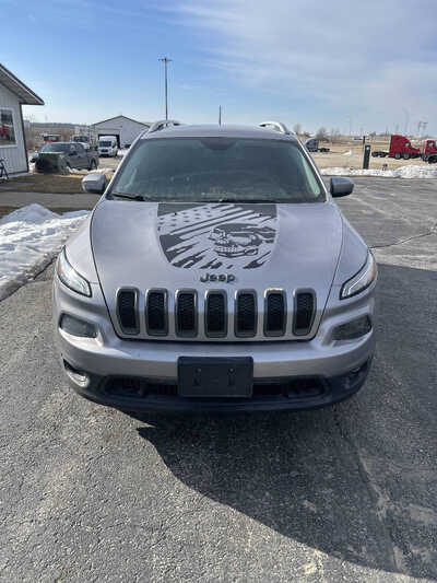 2020 Jeep Cherokee, $1. Photo 2