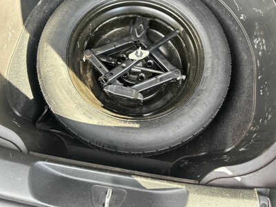 2020 Jeep Cherokee, $1. Photo 6