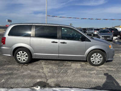2019 Dodge Caravan, Grand, $8995. Photo 3