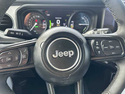 2025 Jeep Wrangler, $1. Photo 11