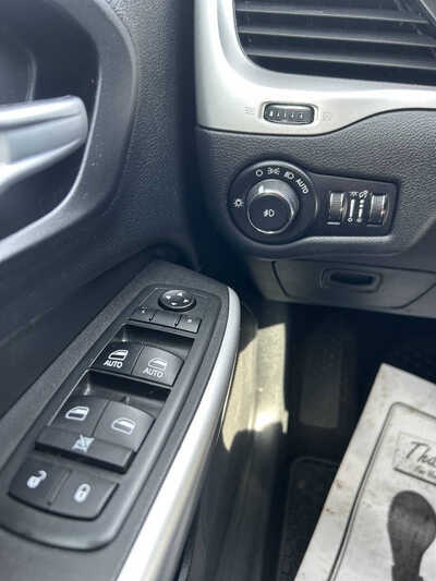 2020 Jeep Cherokee, $1. Photo 10