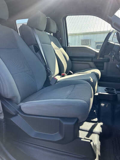 2017 Ford F250 Crew Cab, $1. Photo 8