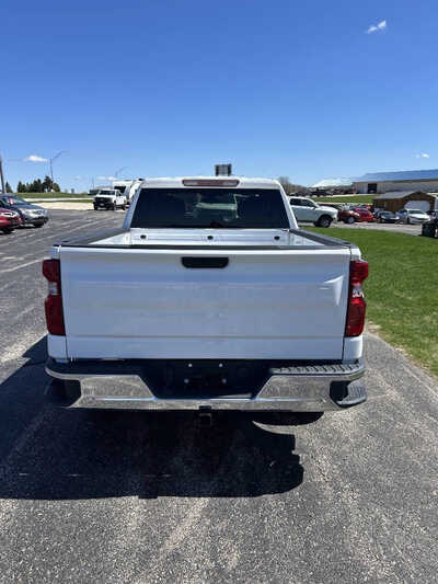 2021 Chevrolet 1500 Ext Cab, $22995. Photo 4
