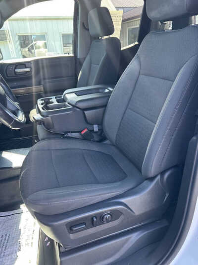 2021 Chevrolet 1500 Ext Cab, $22995. Photo 9