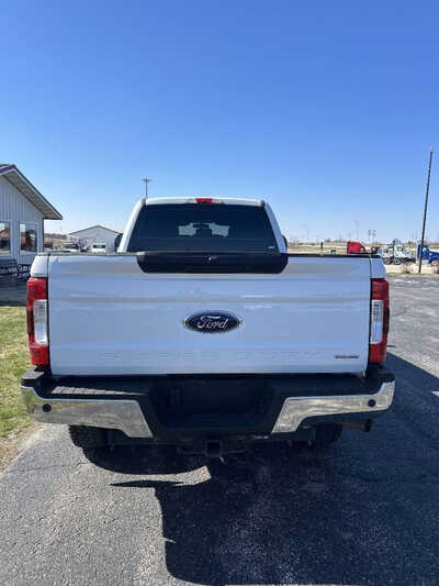 2017 Ford F250 Crew Cab, $22495. Photo 4