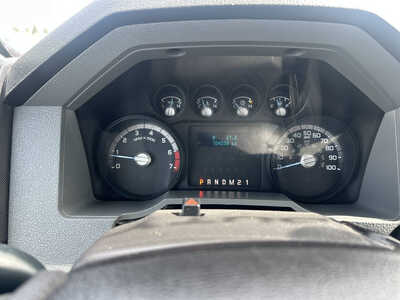 2014 Ford F250 Reg Cab, $15495. Photo 12