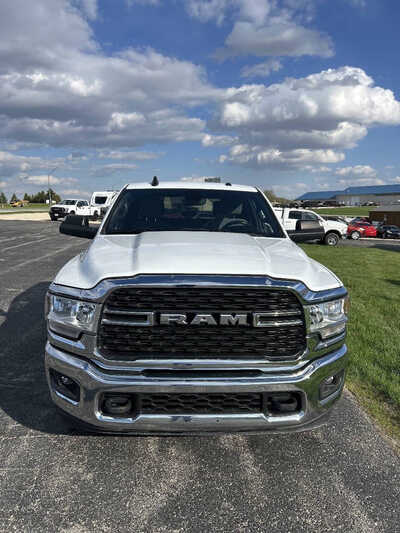 2022 RAM 2500 Crew Cab, $24995. Photo 2
