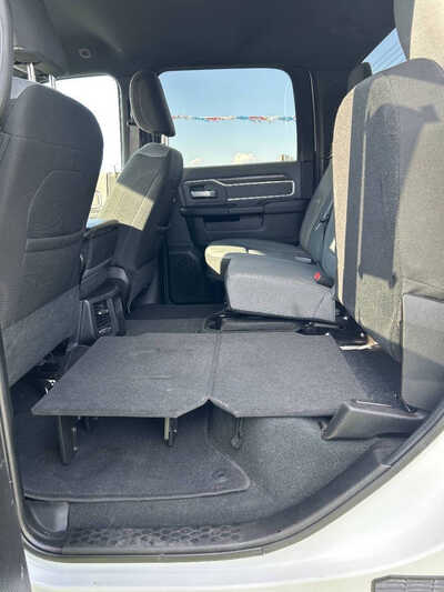 2022 RAM 2500 Crew Cab, $24995. Photo 7