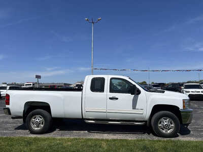 2011 Chevrolet 1500 Ext Cab, $12995. Photo 3
