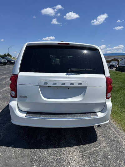 2019 Dodge Grand Caravan, $1. Photo 4