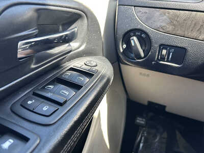 2019 Dodge Grand Caravan, $1. Photo 9