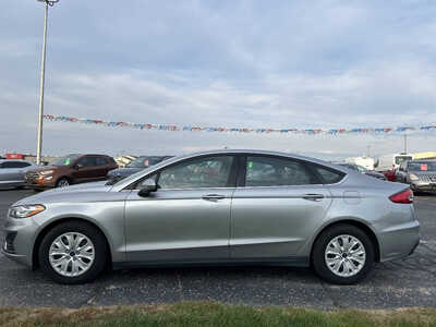 2020 Ford Fusion, $11495. Photo 3
