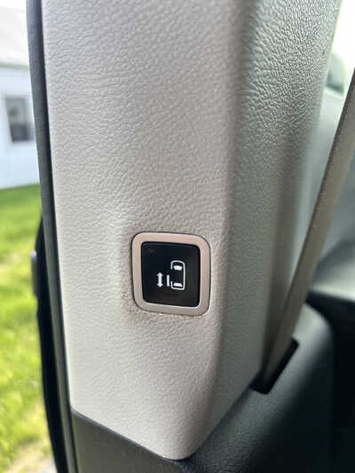 2019 Chrysler Pacifica, $1. Photo 12