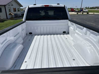 2022 Ford F-150, $1. Photo 5