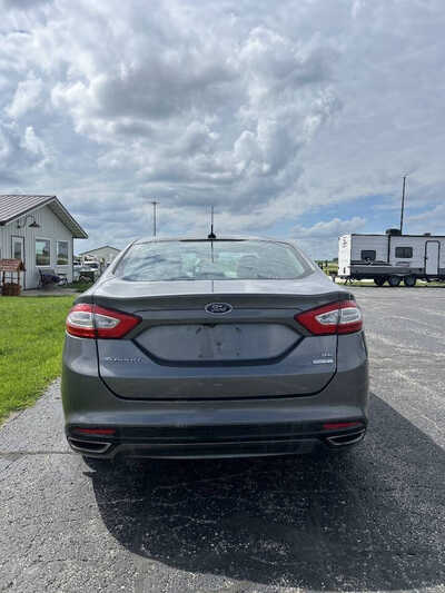 2013 Ford Fusion, $1. Photo 4