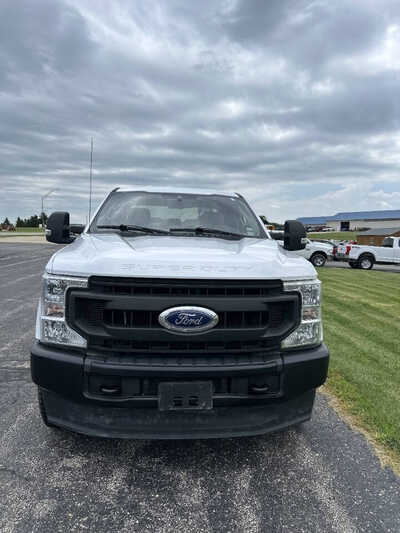 2020 Ford F250 Ext Cab, $1. Photo 2