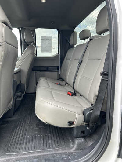 2020 Ford F250 Ext Cab, $1. Photo 6