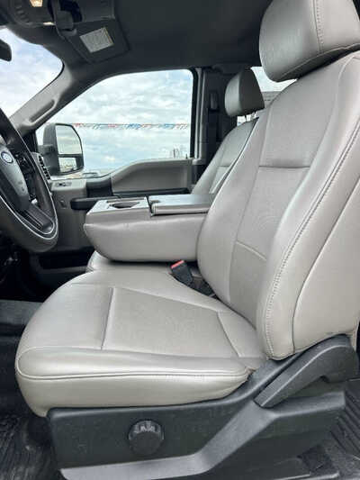2020 Ford F250 Ext Cab, $1. Photo 7
