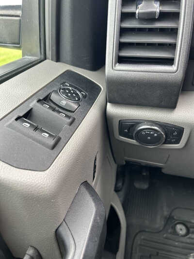 2020 Ford F250 Ext Cab, $1. Photo 9