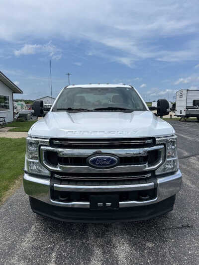 2020 Ford F250 Crew Cab, $1. Photo 2