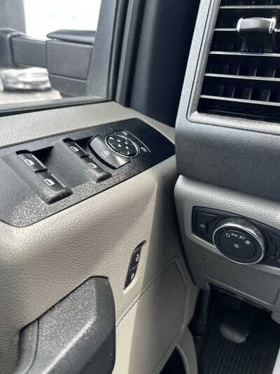 2020 Ford F250 Crew Cab, $1. Photo 9