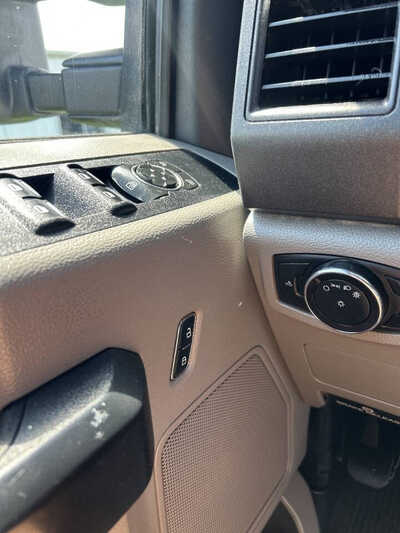 2018 Ford F-250 Super, $1. Photo 10