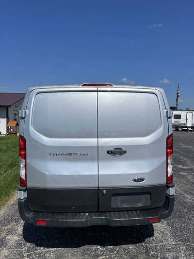 2021 Ford Transit, $1. Photo 4