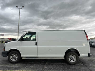 2016 GMC Van,Cargo, $1. Photo 3