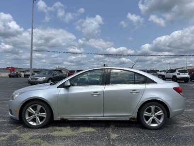 2014 Chevrolet Cruze, $1500. Photo 3