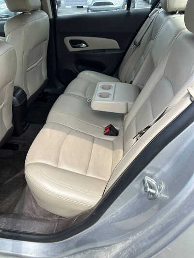 2014 Chevrolet Cruze, $1500. Photo 7