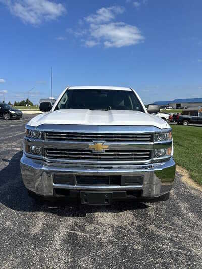2015 Chevrolet 2500 Ext Cab, $1. Photo 2