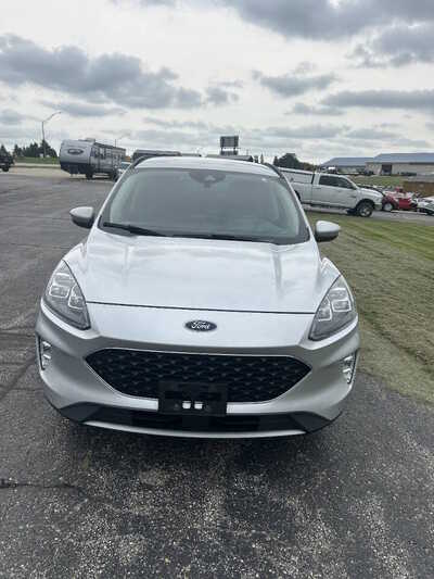 2020 Ford Escape, $1. Photo 2
