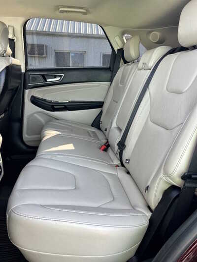 2019 Ford Edge, $1. Photo 6