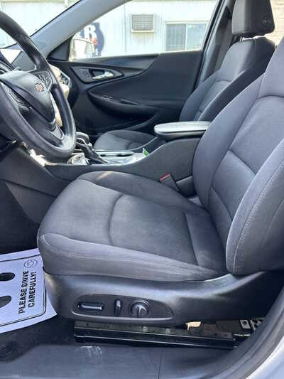 2021 Chevrolet Malibu, $1. Photo 8