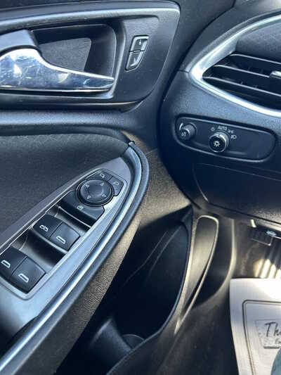 2021 Chevrolet Malibu, $1. Photo 9