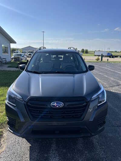 2023 Subaru Forester, $1. Photo 2