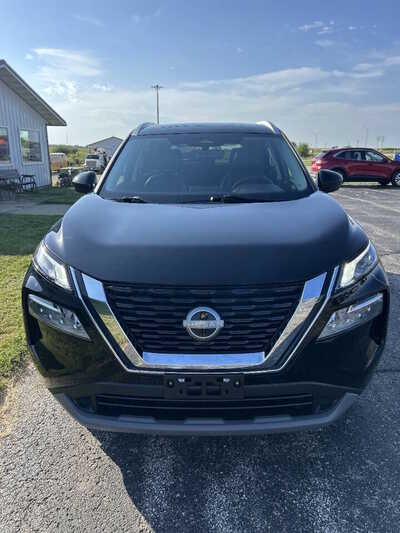 2023 Nissan Rogue, $1. Photo 2