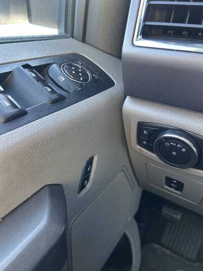 2015 Ford F150 Ext Cab, $1. Photo 12