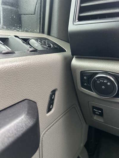 2019 Ford F150 Crew Cab, $1. Photo 9