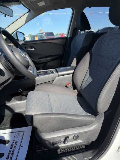 2023 Nissan Rogue, $1. Photo 10