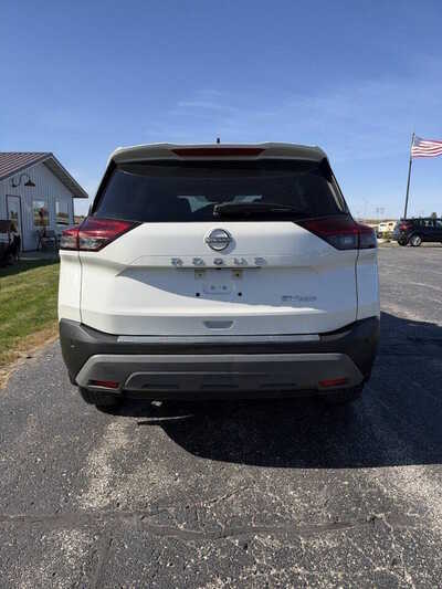 2023 Nissan Rogue, $1. Photo 4