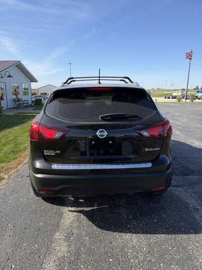 2018 Nissan Rogue, $1. Photo 5