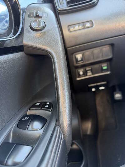 2018 Nissan Rogue, $1. Photo 9