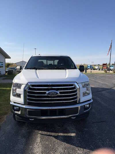 2015 Ford F150 Crew Cab, $1. Photo 2