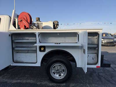 2017 Ford F350 Ext Cab, $1. Photo 5