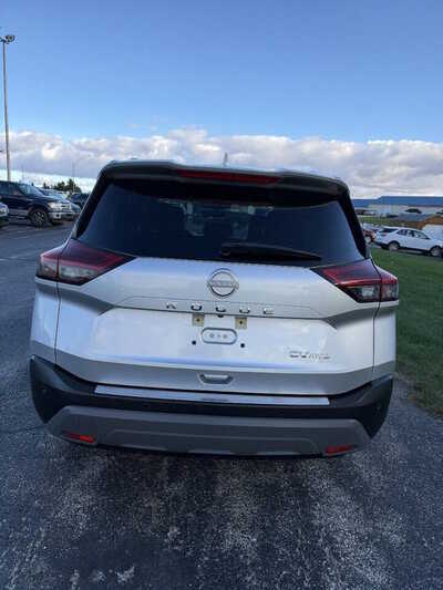 2023 Nissan Rogue, $1. Photo 5