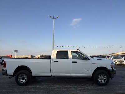 2019 RAM 2500, $1. Photo 3